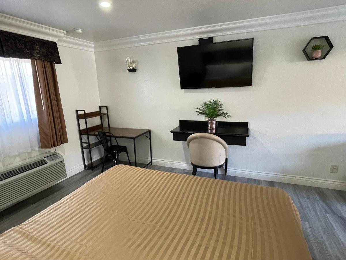 Rodeway Inn Santa Ana Ngoại thất bức ảnh