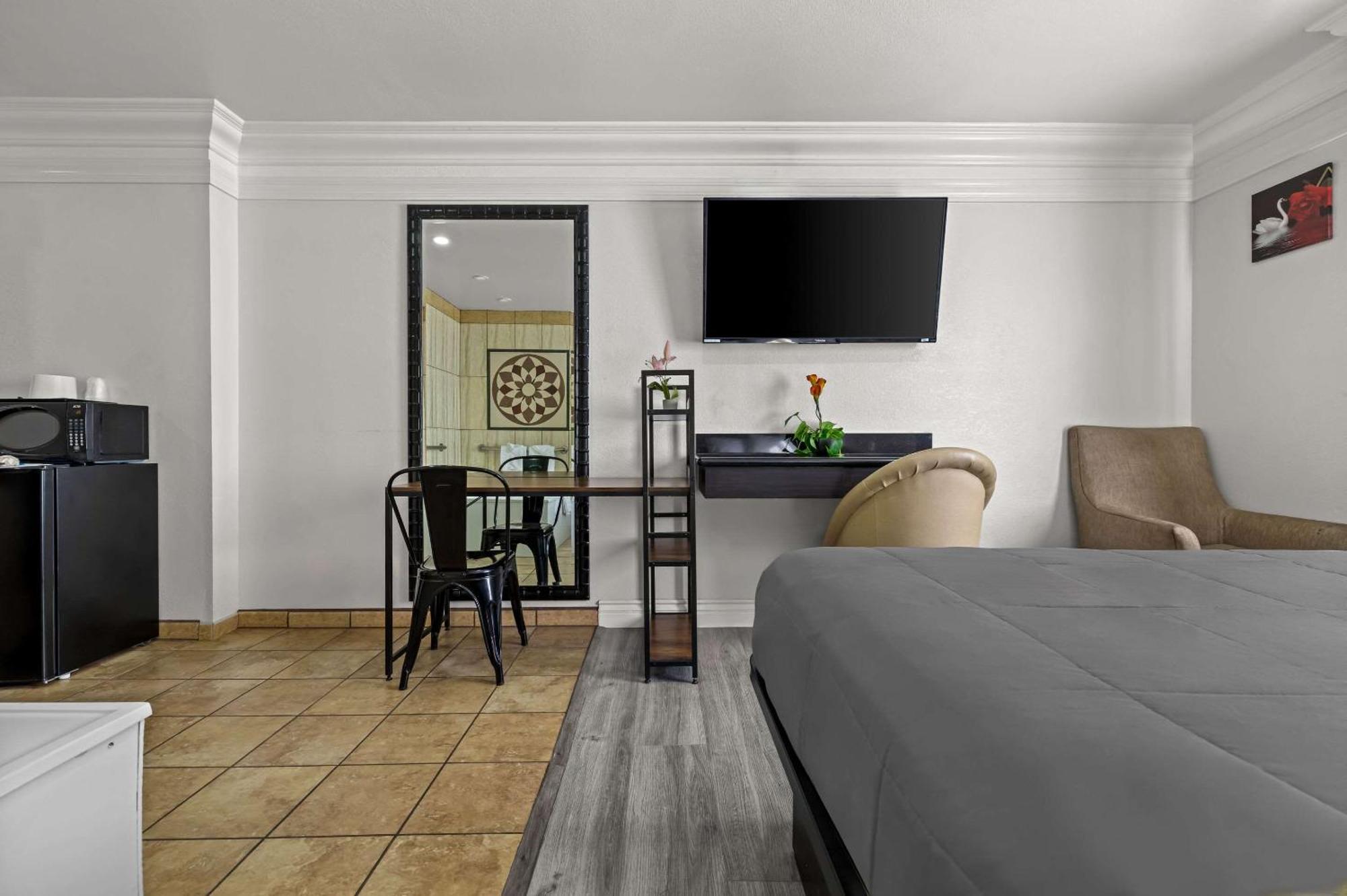 Rodeway Inn Santa Ana Ngoại thất bức ảnh
